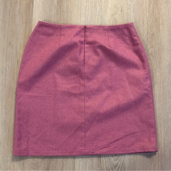 Pink wool blend Barbie color skirt - Picture 2 of 5